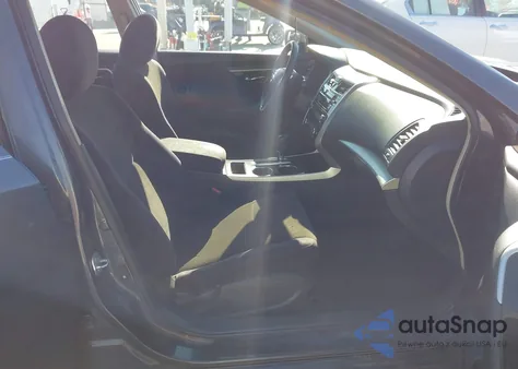 2013 Nissan Altima 2.5 S z USA, uszkodzony, nr VIN 1N4AL3AP0DC204770